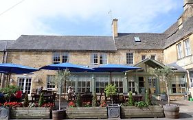 Noel Arms - 